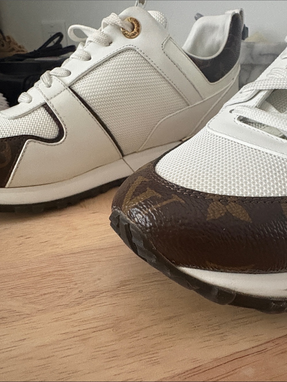 Louis Vuitton Runaway Sneakers 🔥 - Picture 5 of 15